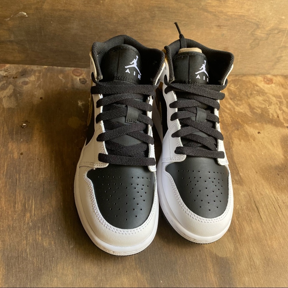 Jordan mids - Picture 4 of 6
